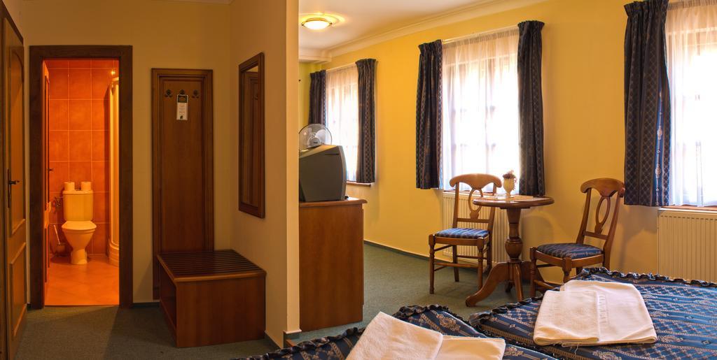 Hotel Zlata Stoupa Kutná Hora Chambre photo